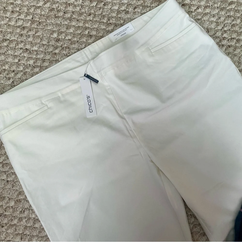 CHICO'S SO SLIMMING ""BRIGITTE SLIM LEG" CAPRIS - SIZE 18/20 (4) - Picture 2 of 11